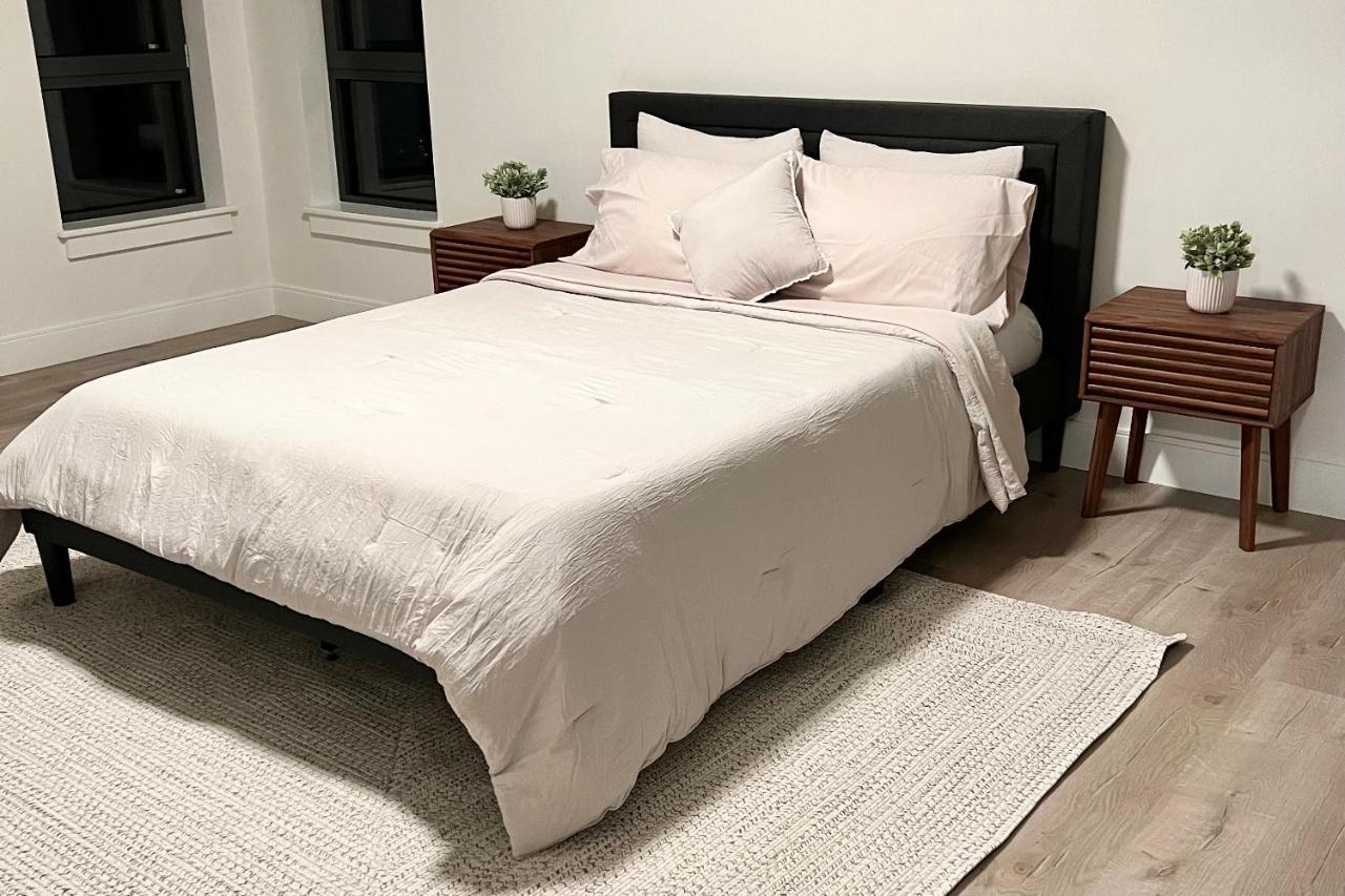 Modern 2 Bed Furnished Apartment In Куинси Экстерьер фото